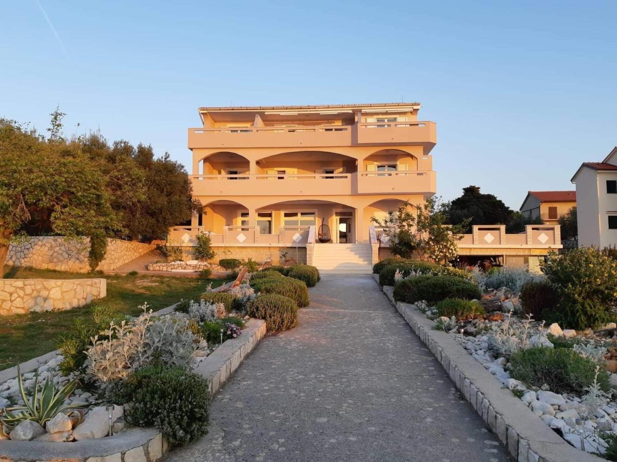 Apartments By The Sea Lun, Pag - 3320 Lun  Exterior foto